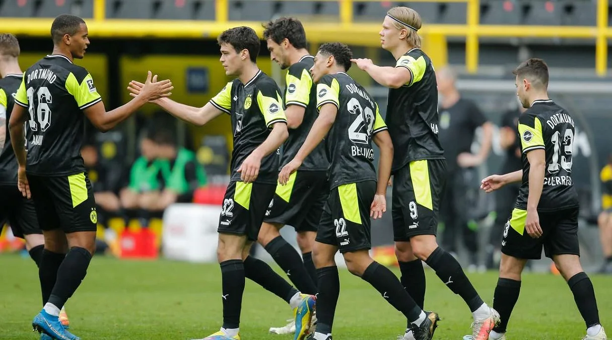 Боруссия Д – Вердер – 4:1 / AFP