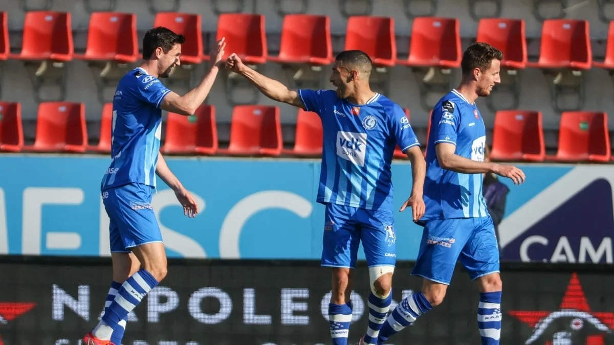 Роман Яремчук (ліворуч) / Фото ФК Гент