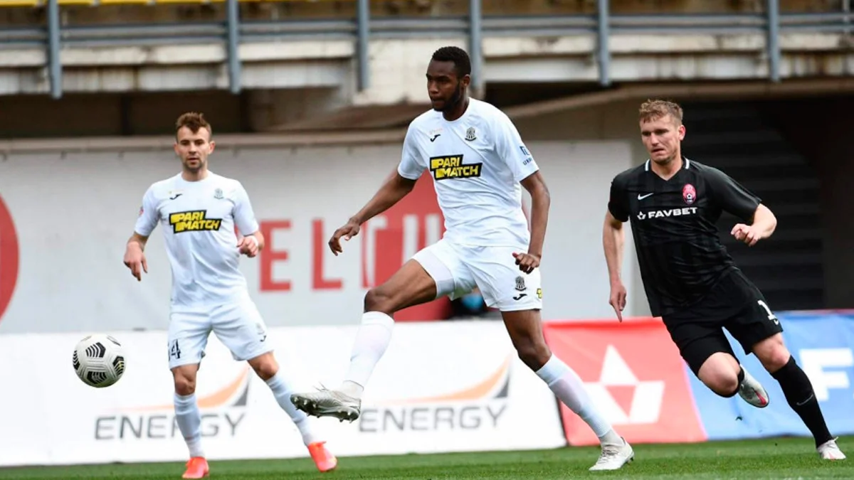 Олимпик одержал скандальную победу над Зарей, прервав 11-матчевую безвыигрышную серию