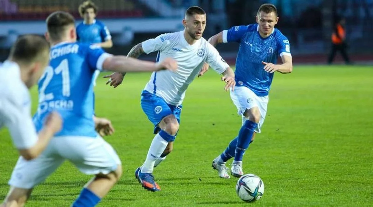 Станіслав Біленький (в центрі) / ФК Динамо Брест