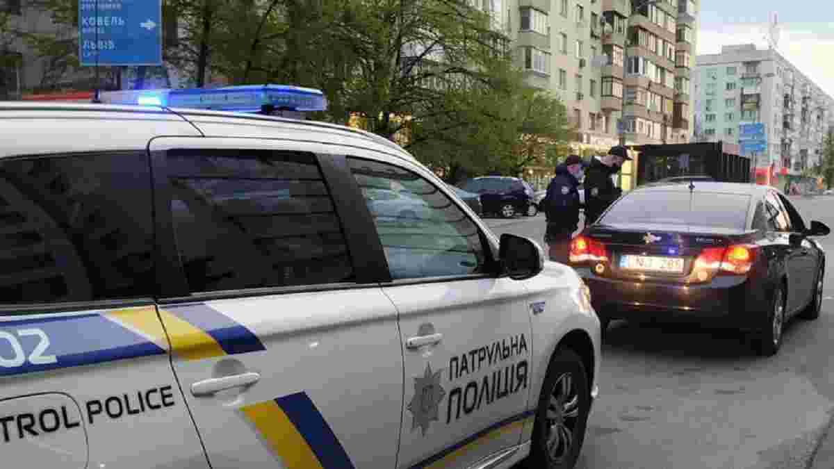 Делал вид, что не понимает украинского – активисты в Киеве поймали пьяного футболиста за рулем авто без документов