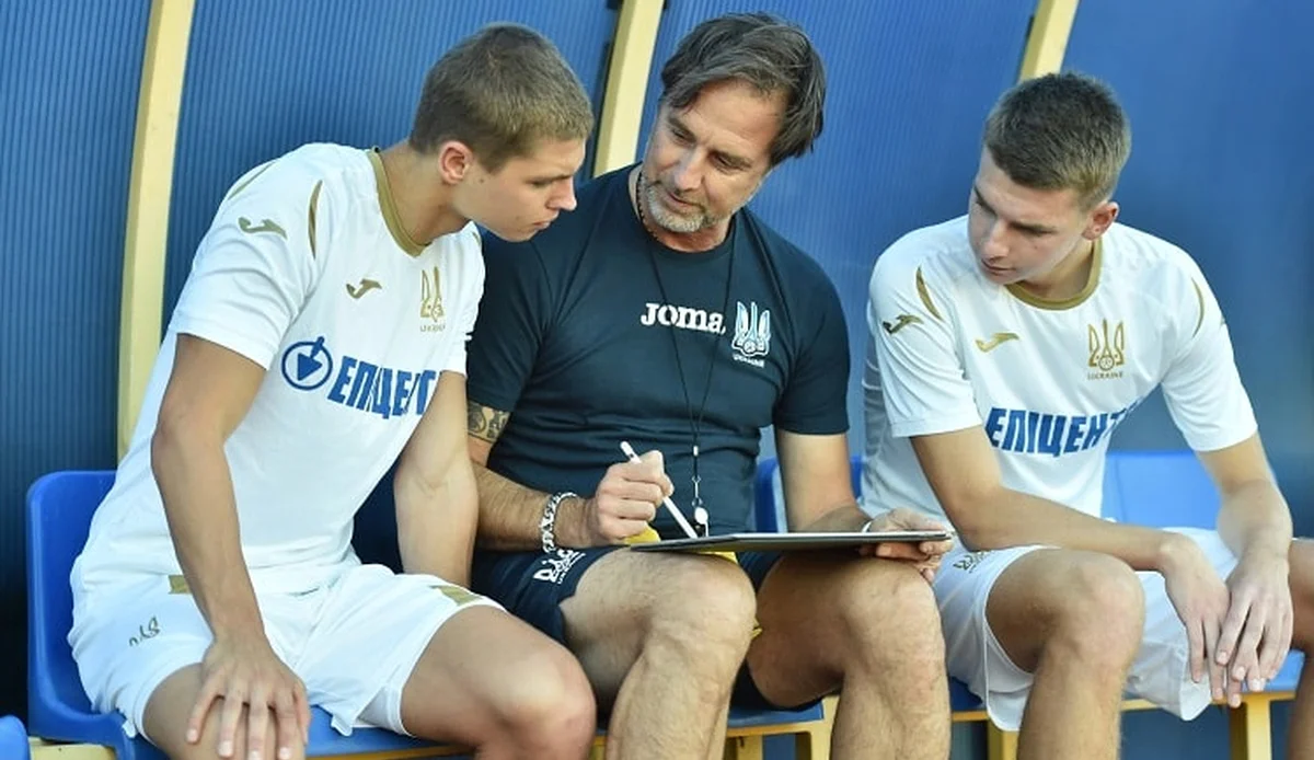 Валерій Бондар (ліворуч) / УАФ