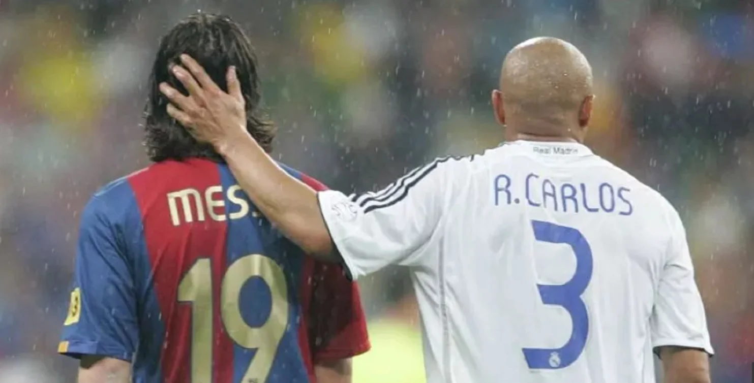 Ліонель Мессі та Роберто Карлос / Фото AS