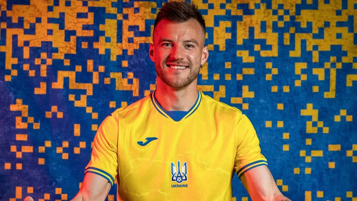 Андрій Ярмоленко в новому екіпіруванні / Facebook Андрія Павелка