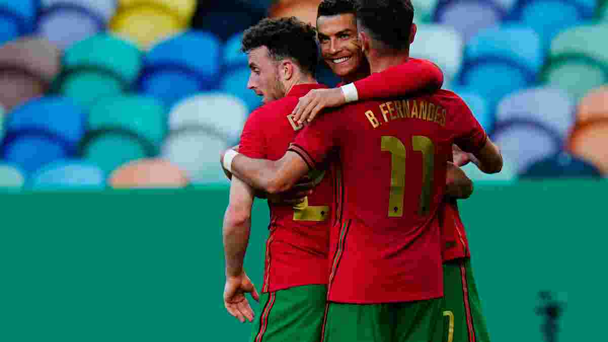 Португалия разгромила Израиль: Роналду близок к рекорду, Канселу бронирует место в старте на Евро, а Фернандеш – MVP