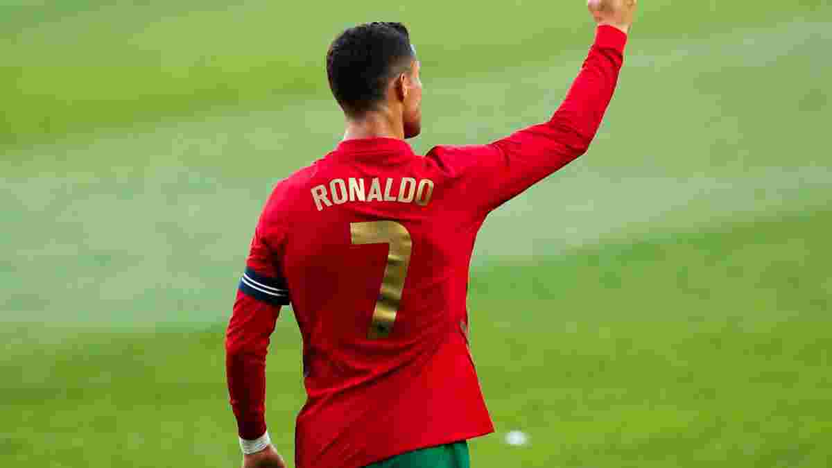 Роналду опозорился "худшим штрафным в своей карьере" – португалец запустил мяч на трибуны