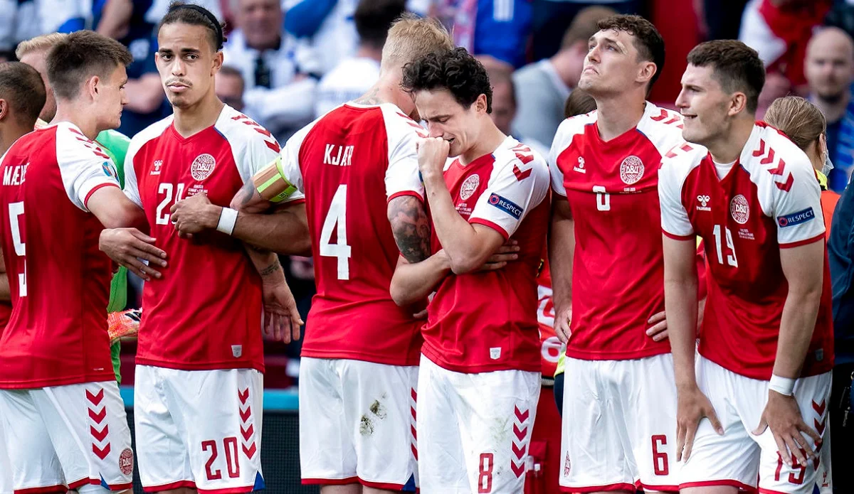 Футболісти збірної Данії в очікуванні вердикту лікарів / Liselotte Sabroe