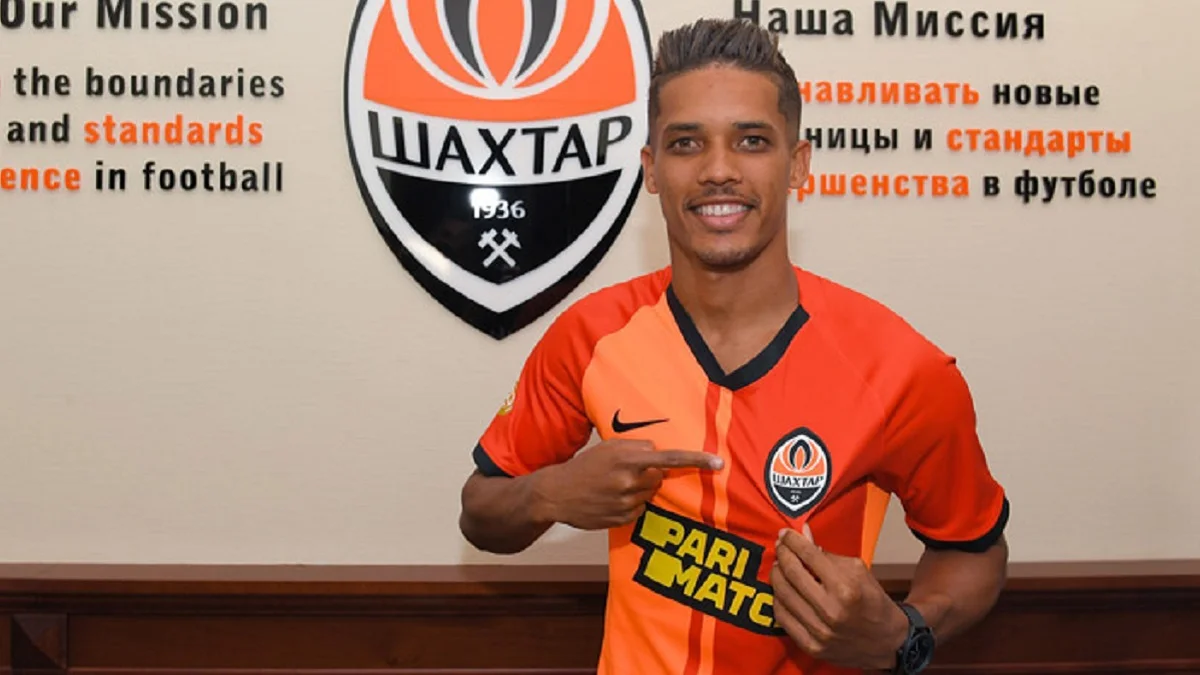 Педрінью офіційно став гравцем Шахтаря / Сайт "гірників"