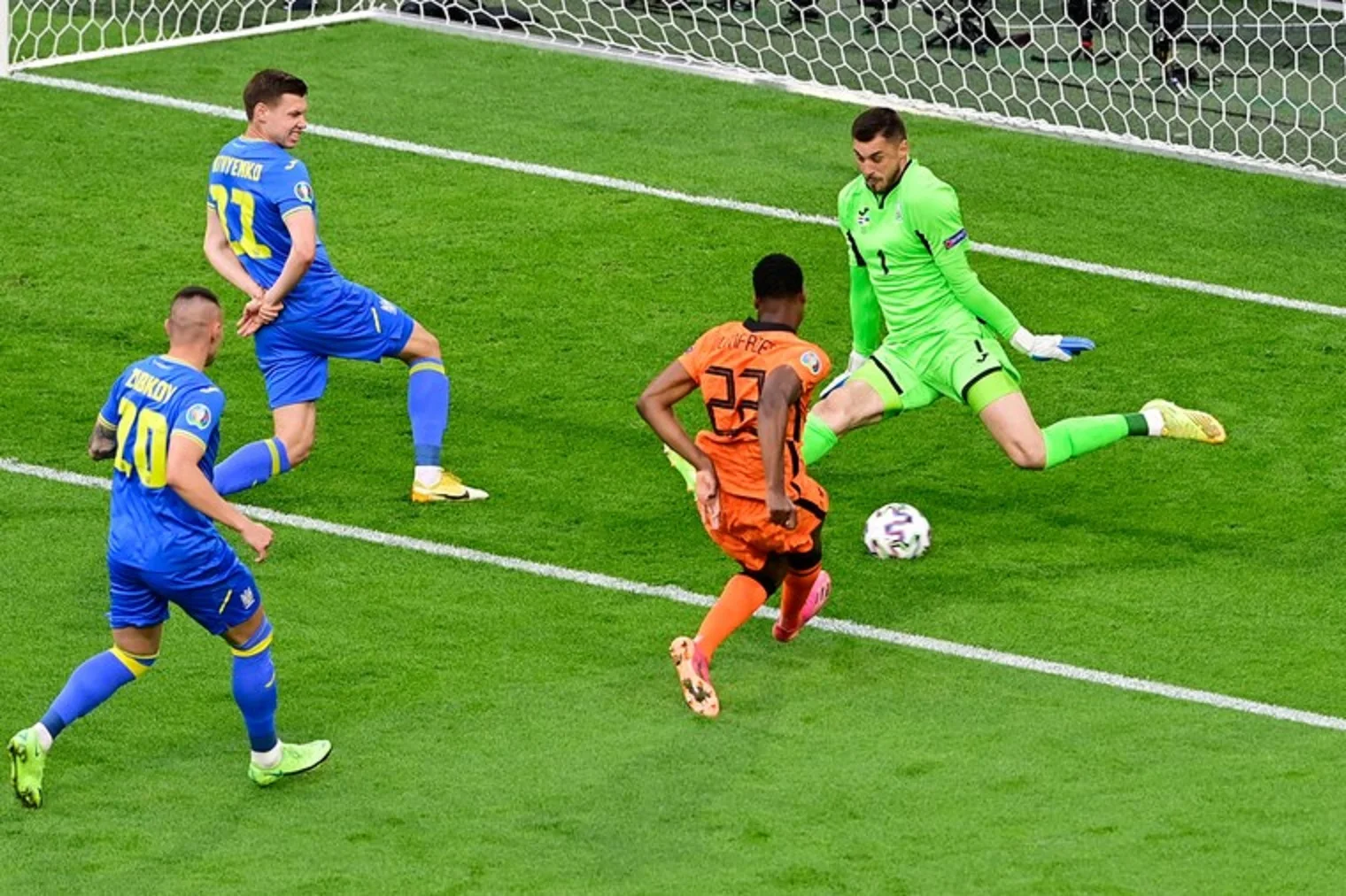 Бущан рятував не завжди