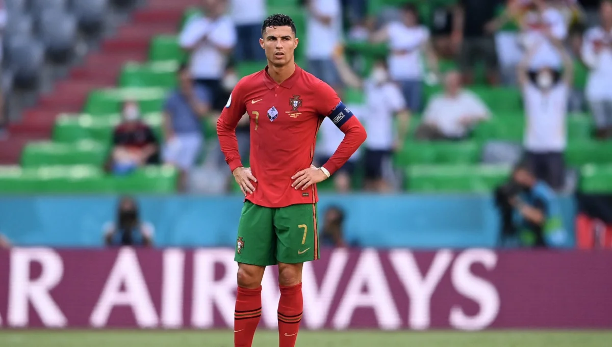 Кріштіану Роналду у матчі з Португалією / Getty Images