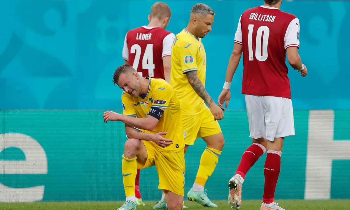 Ярмоленко і Ко - на колінах / Getty images