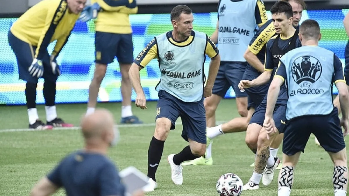 Тренировка "сине-желтых" / Фото Павла Кубанова