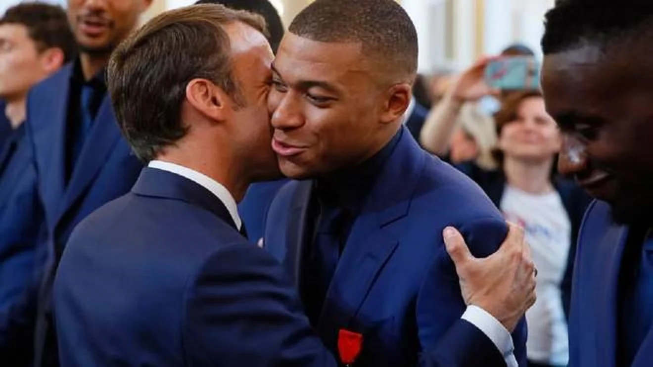 Еммануель Макрон та Кіліан Мбаппе / Фото Paris Match