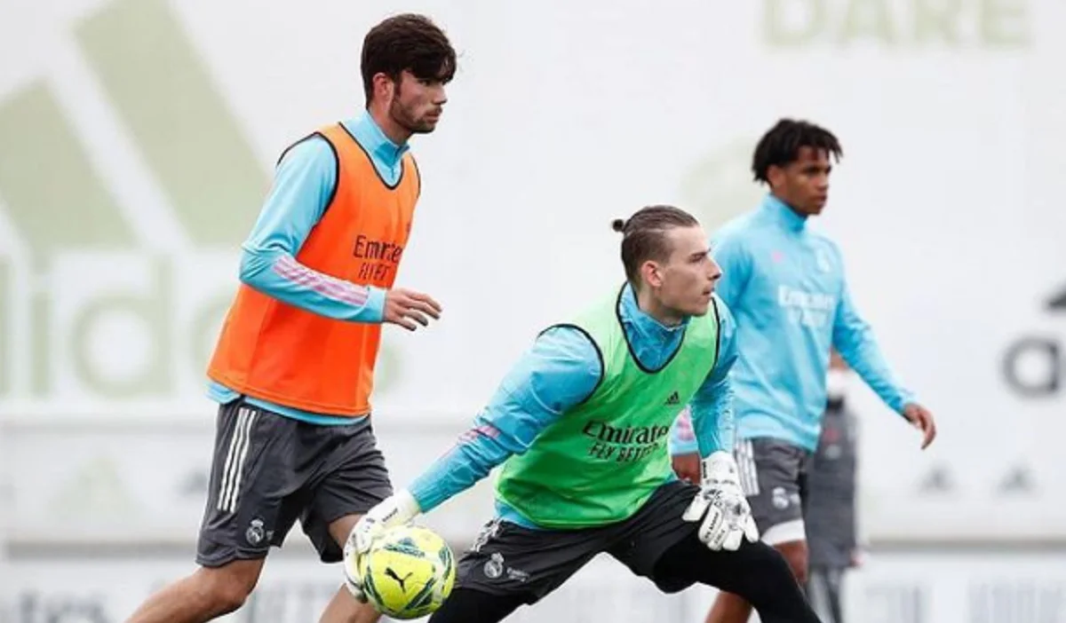 Андрій Лунін (в центрі) / Фото з соцмереж