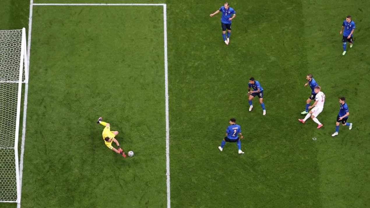 Доннарумма виручав у ключових епізодах / MD