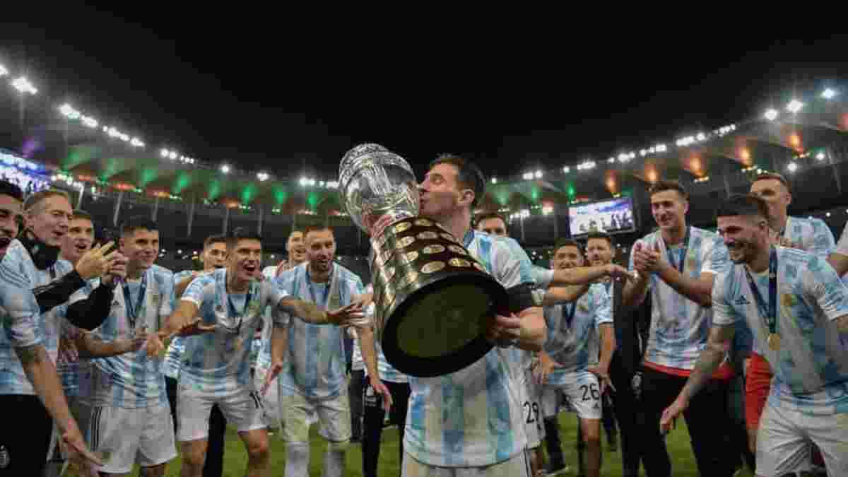 Игроки сборной Аргентины яркими танцами отпраздновали победу на Копа Америка-2021 – Месси не расставался с трофеем
