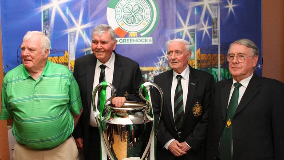 Чарли Галлахер (третий справа) / фото из открытых источников