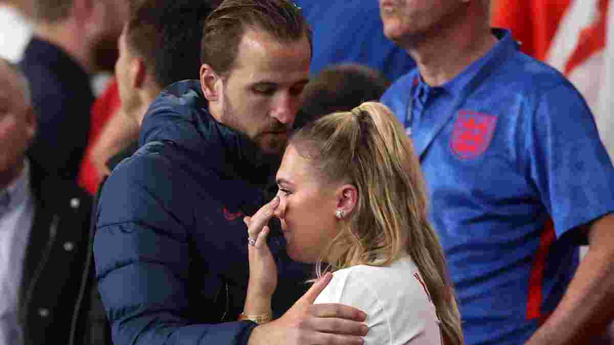 Кейн втішав свою дружину після поразки Англії у фіналі Євро-2020 – зворушливі фото