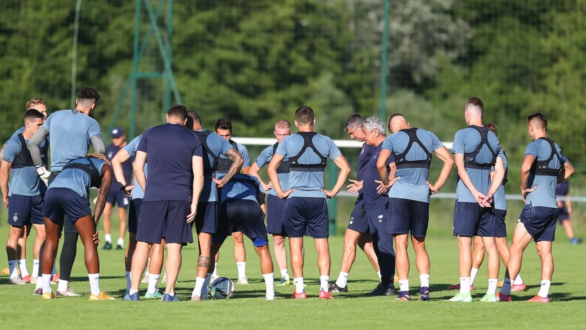 Мирча Луческу и игроки Динамо / Сайт киевлян