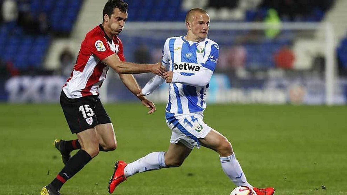 Василий Кравец (справа) / Marca