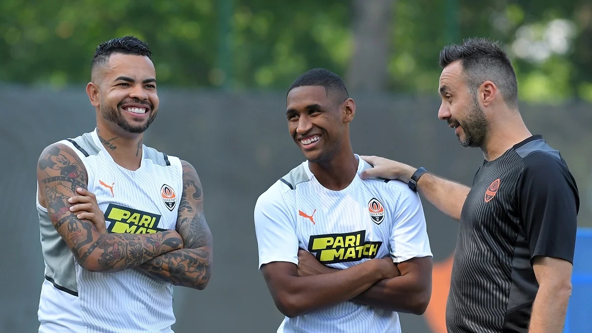 Дентінью, Тете й Де Дзербі / Сайт Шахтаря