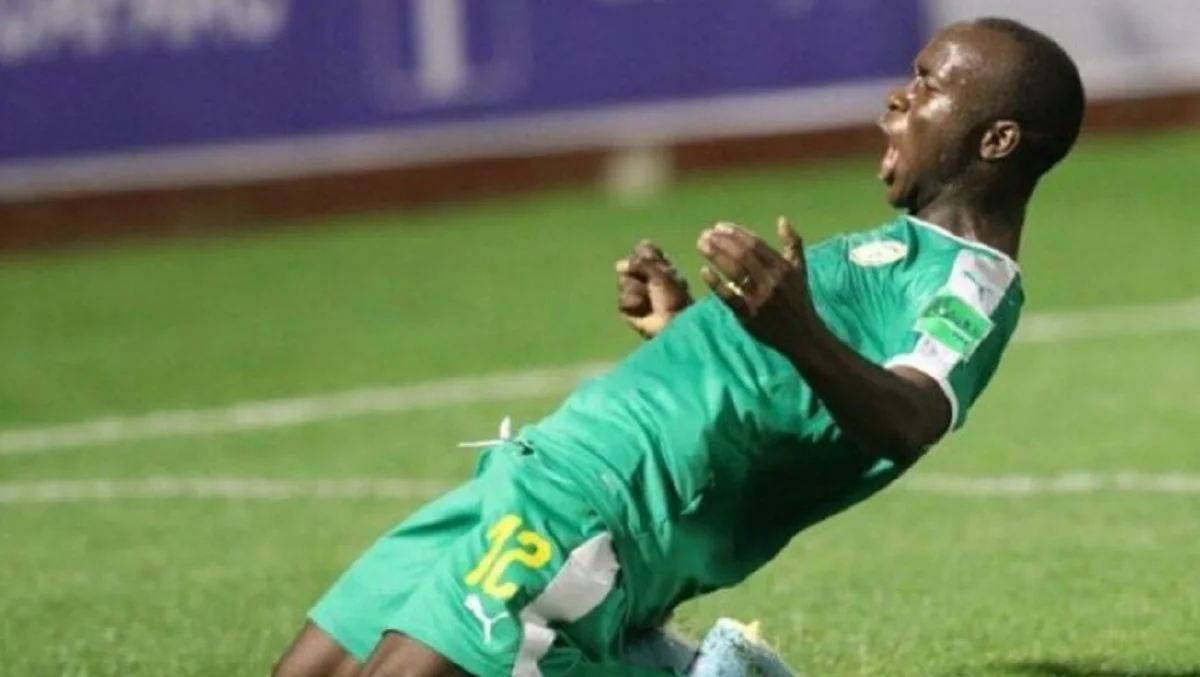 Самба Диалло стал игроком киевлян / Twitter Galsenfoot.com