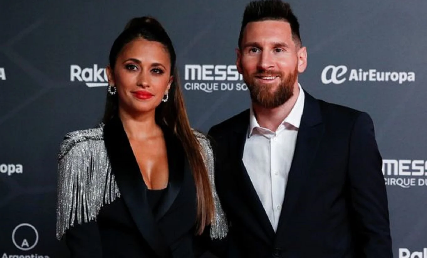Лионель Месси с женой / Фото Барселона