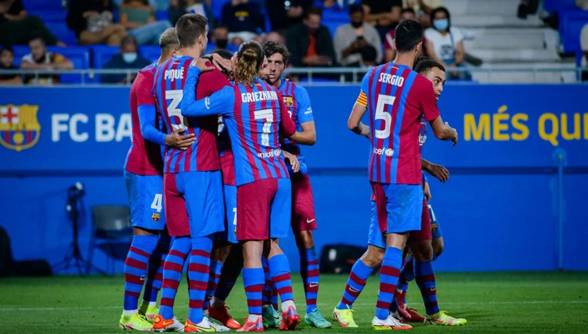 Барселона начинает сезон / официальный сайт клуба