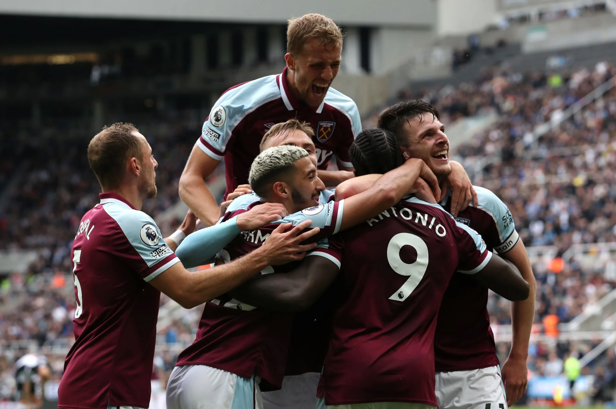 Вест Хем у божевільній перестрілці з шістьма голами здобув перемогу над Ньюкаслом – Ярмоленко отримав 3 хвилини