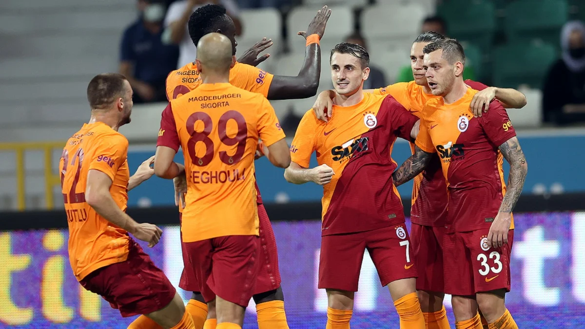 Галатасарай в матче с Гиресунспором / ФК Галатасарай