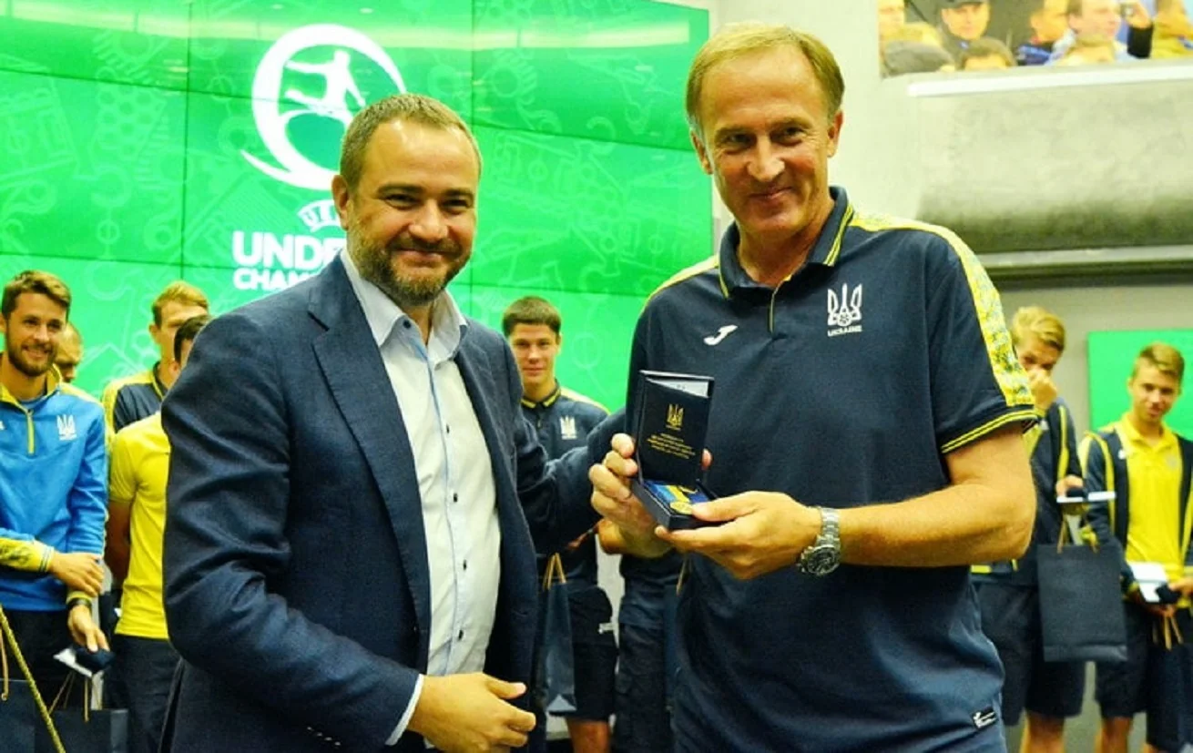 Андрій Павелко та Олександр Петраков / Фото УАФ