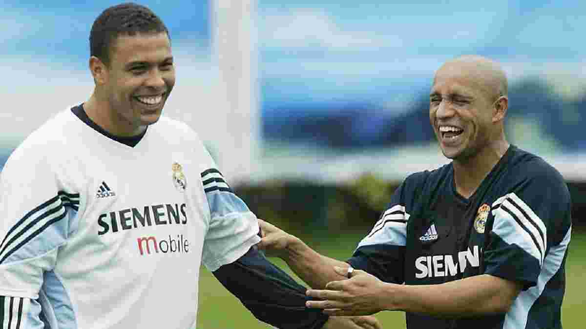 Роналдо и Роберто Карлос устроили "перекур" во время матча ветеранов – фото легенд подрывает сеть