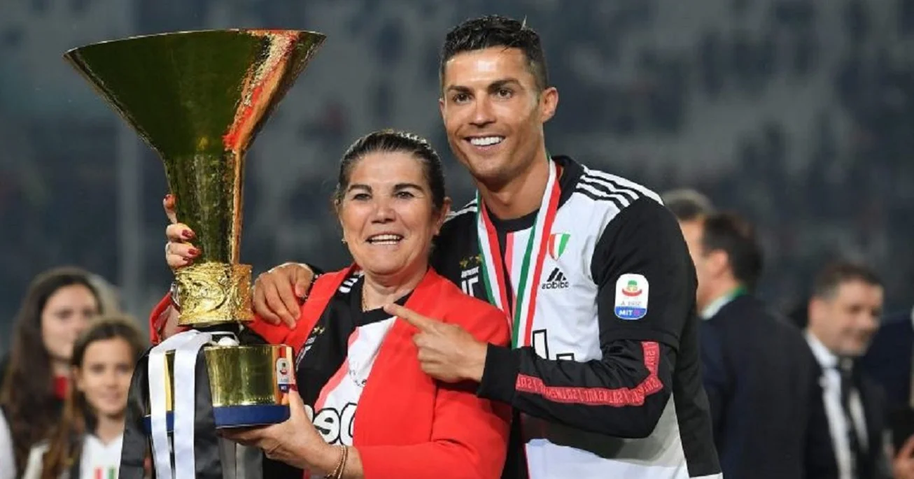 Роналду з мамою / PA