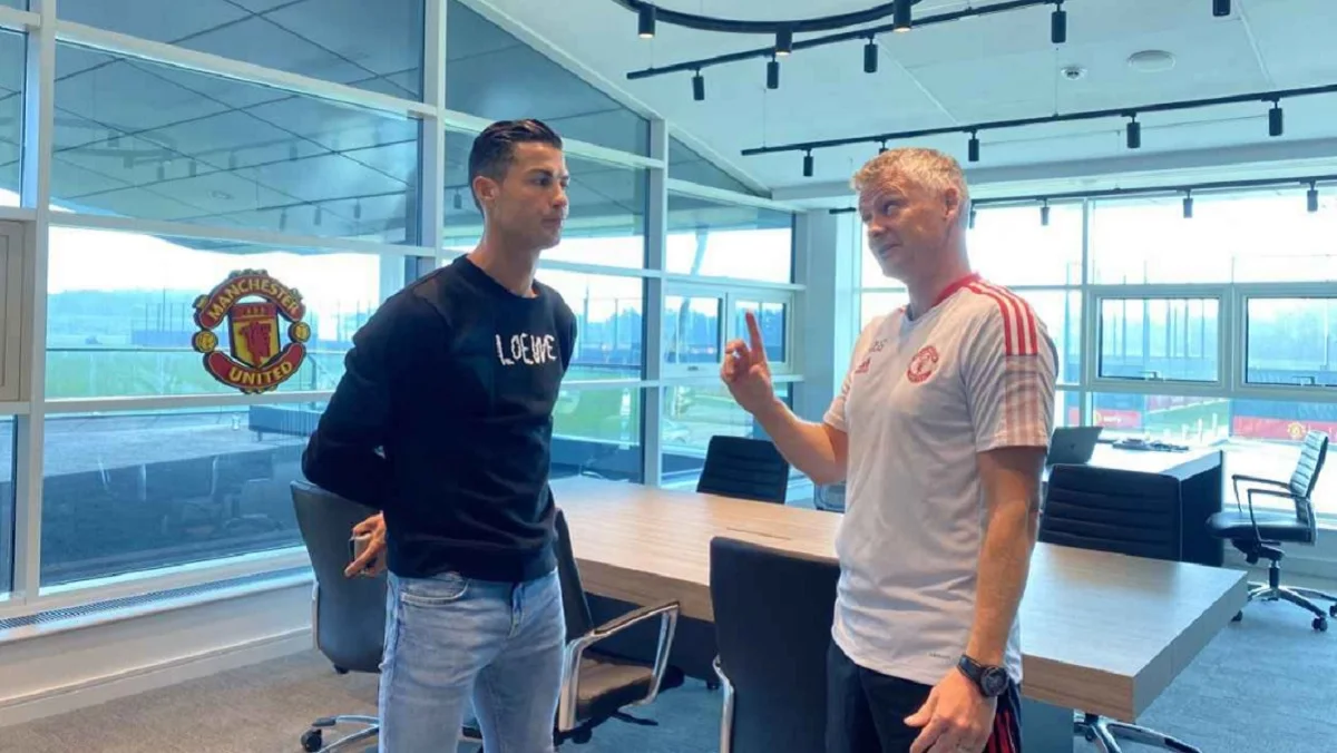 Криштиану Роналду и Уле Гуннар Сульшер / Сайт МЮ