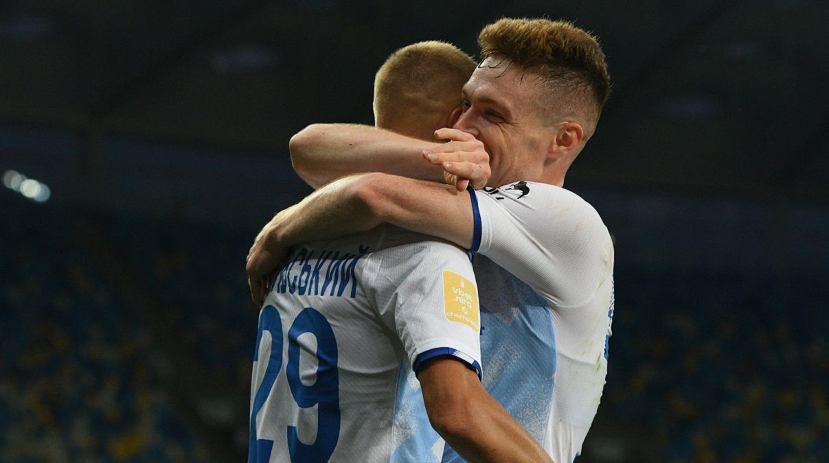 Віталій Буяльський приймає привітання / фото: Динамо