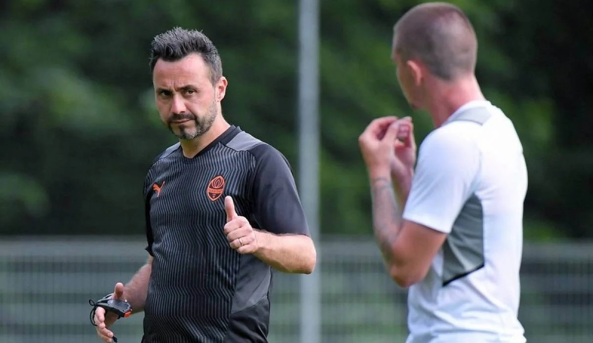 Роберто Де Дзерби (слева) / ФК Шахтер