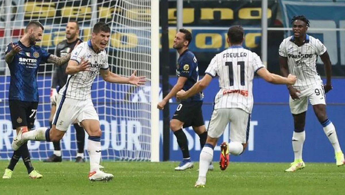 Руслан Маліновський (ліворуч) після гола у ворота Інтера / Getty Images