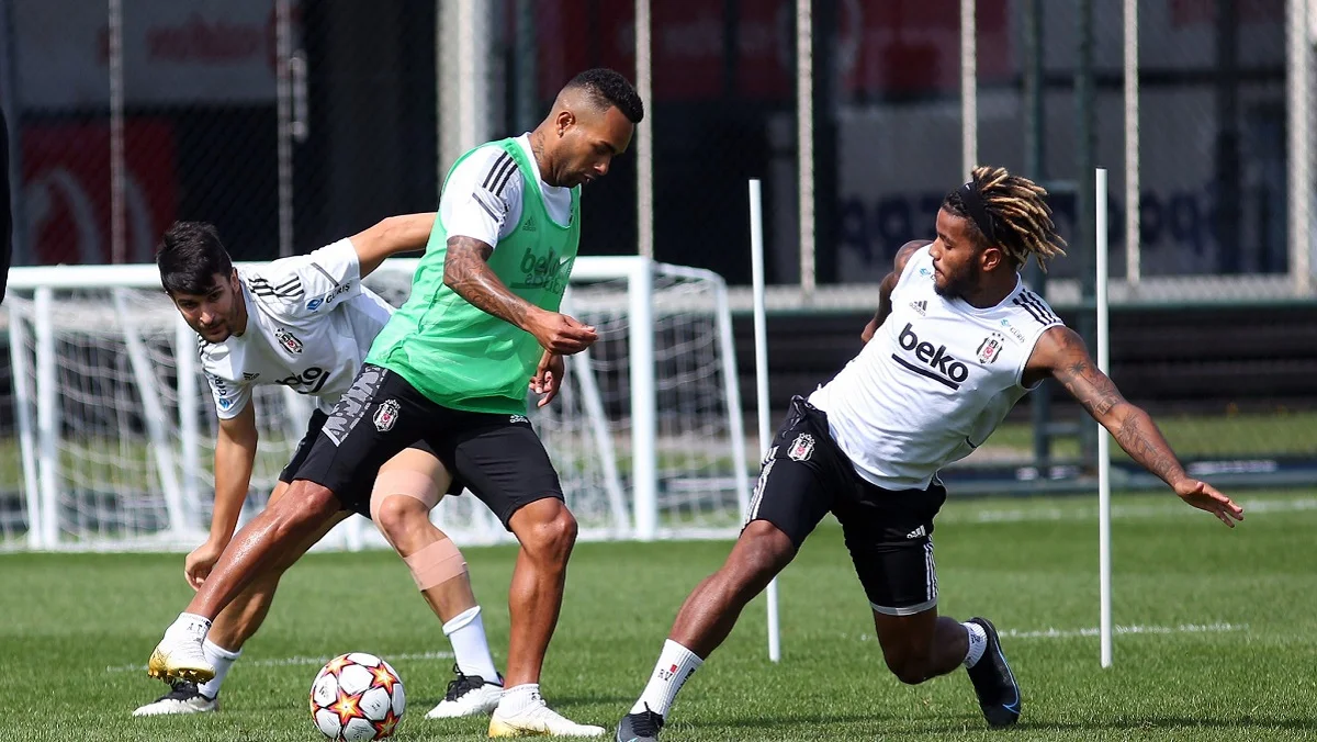 Алекс Тейшейра не гратиме з Аяксом / Twitter Бешикташа