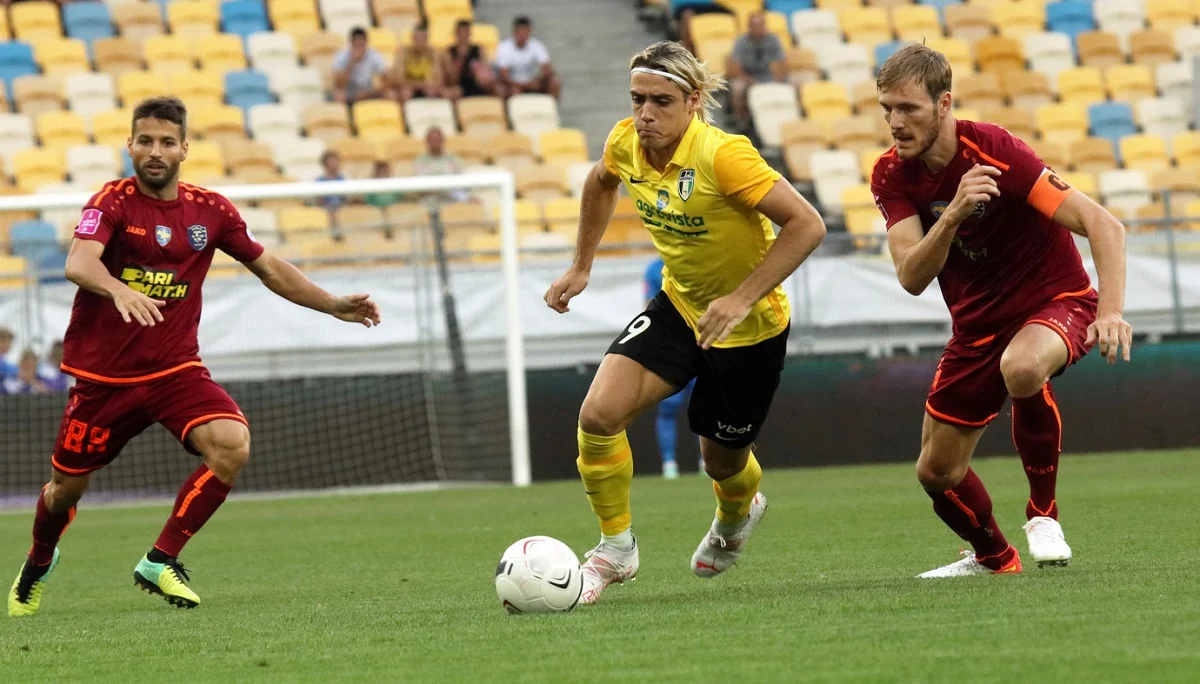 Клаудіо Спінеллі (в центрі) / ФК Олександрія