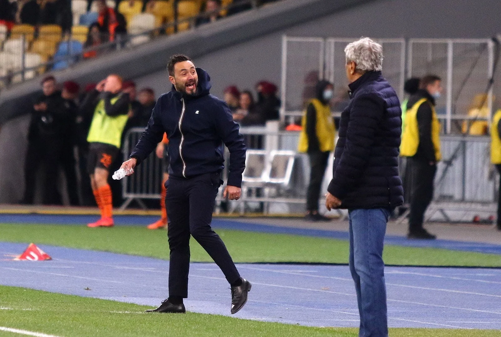 Де Дзербі проігнорував Луческу після гри / фото Олександра Приходька