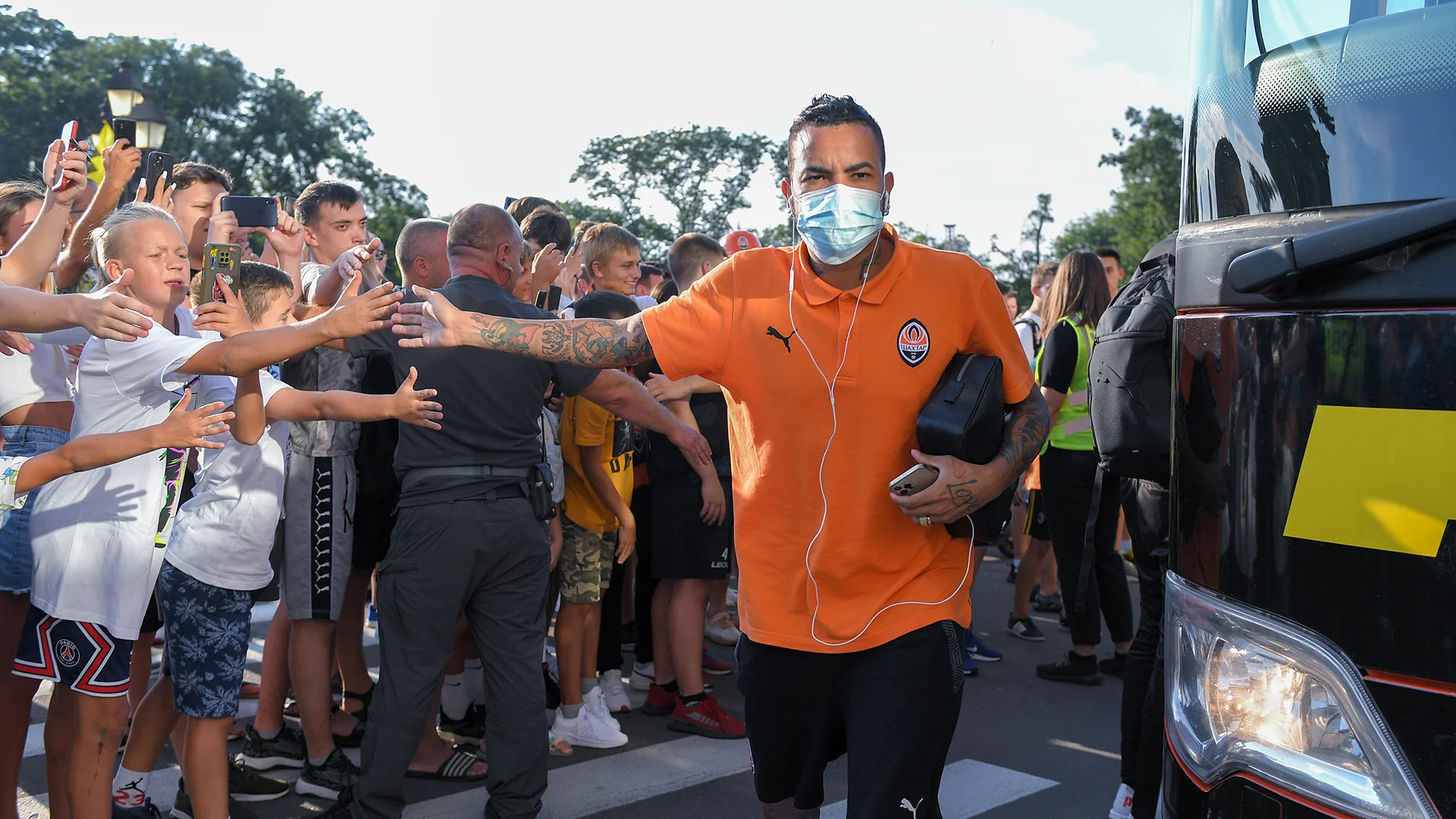 Дентінью / ФК Шахтар