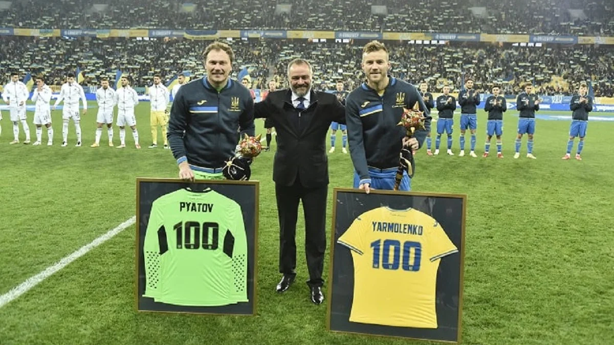 Андрій Ярмоленко (крайній праворуч) / фото П. Кубанова