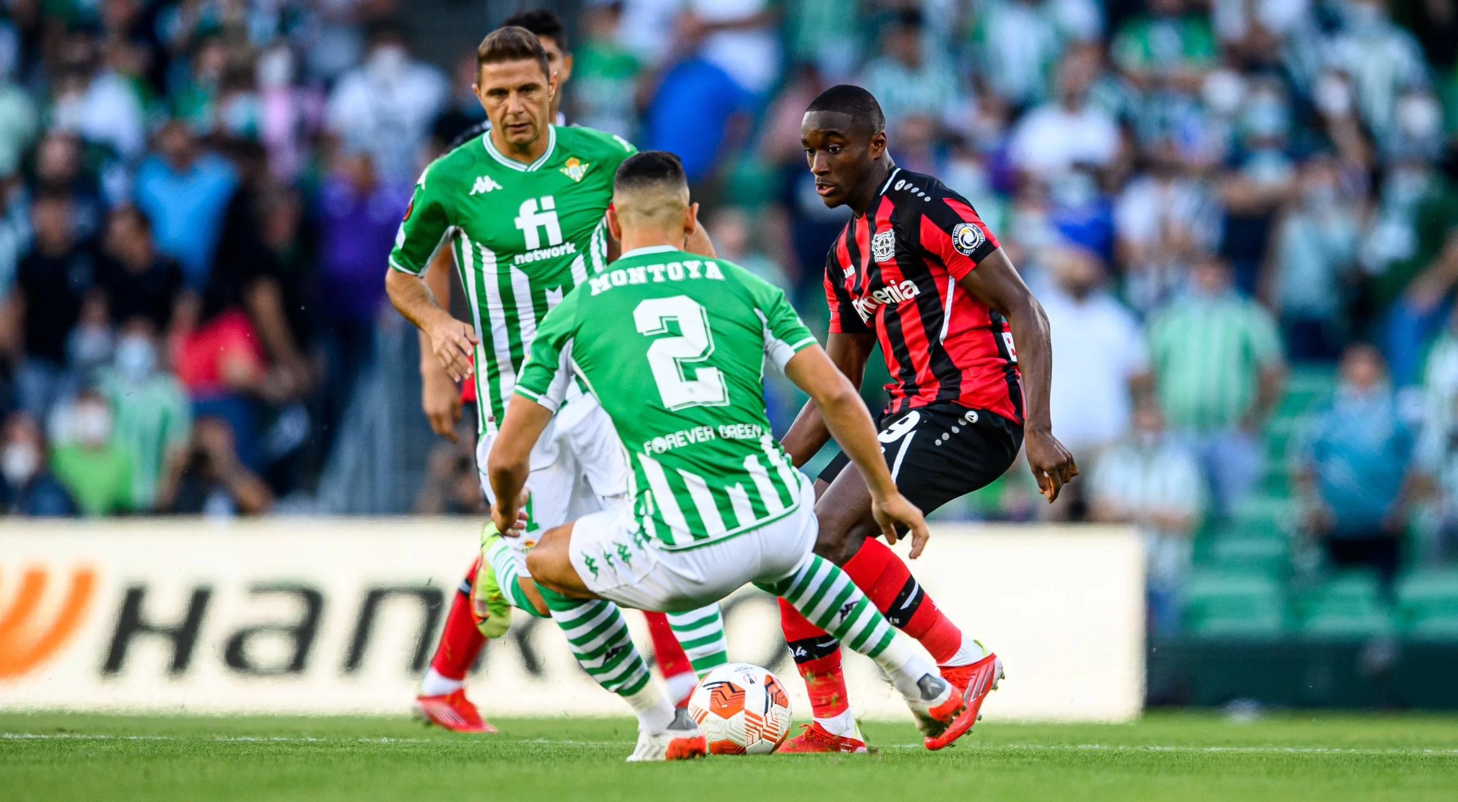 Бетіс і Байєр розписали нічию