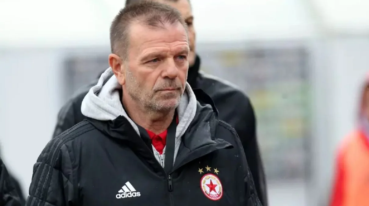 Стойчо Младенов / LAP