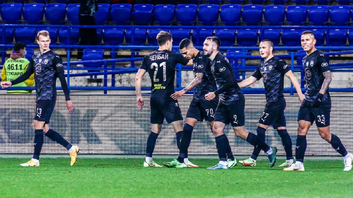 Металлист 1925 разбил Ингулец