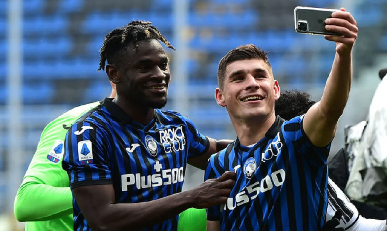 Дуван Сапата та Руслан Маліновський / Фото Аталанта