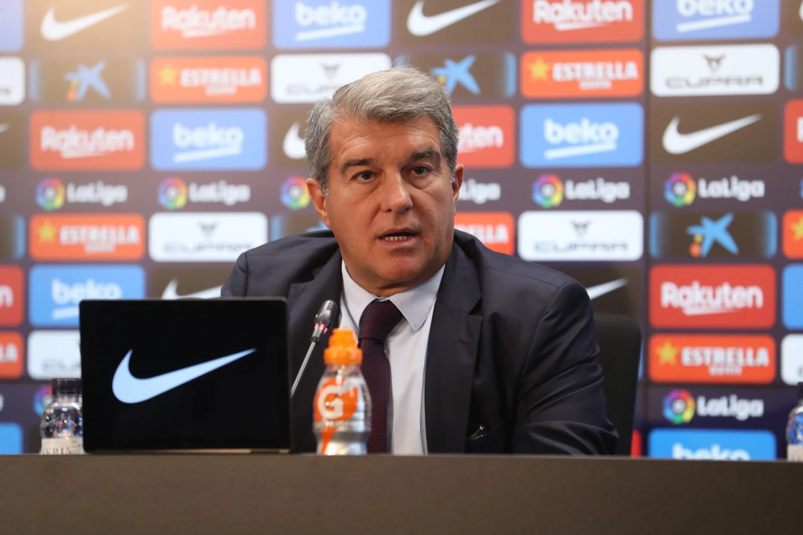 Лапорта підтвердив інтерес до Хаві