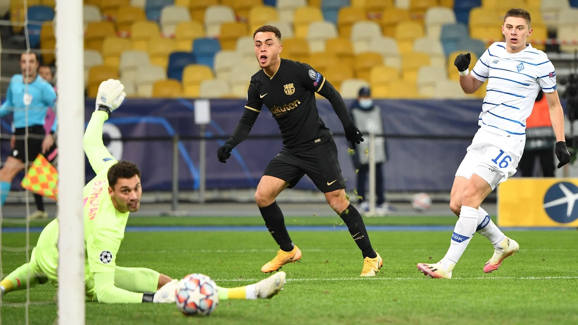 Барселона – Динамо: де дивитися матч Ліги чемпіонів