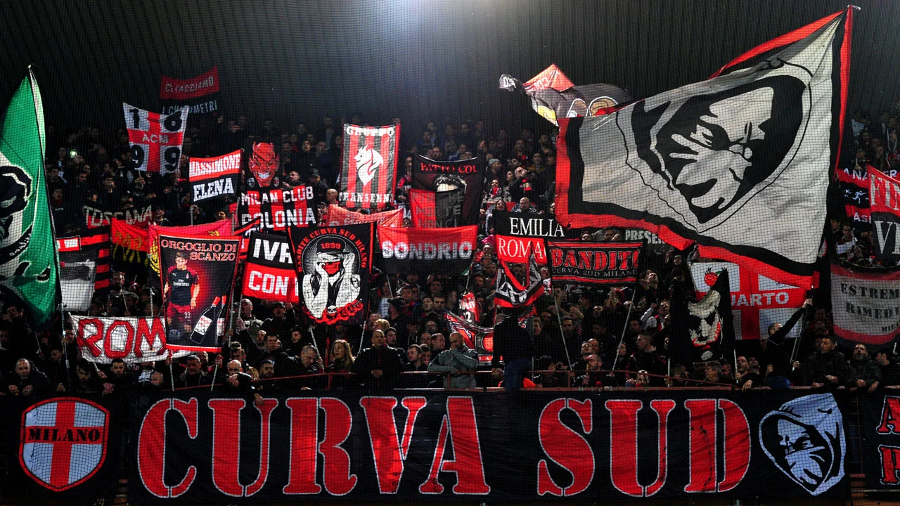 Фаны Милана / Фото The Guardian