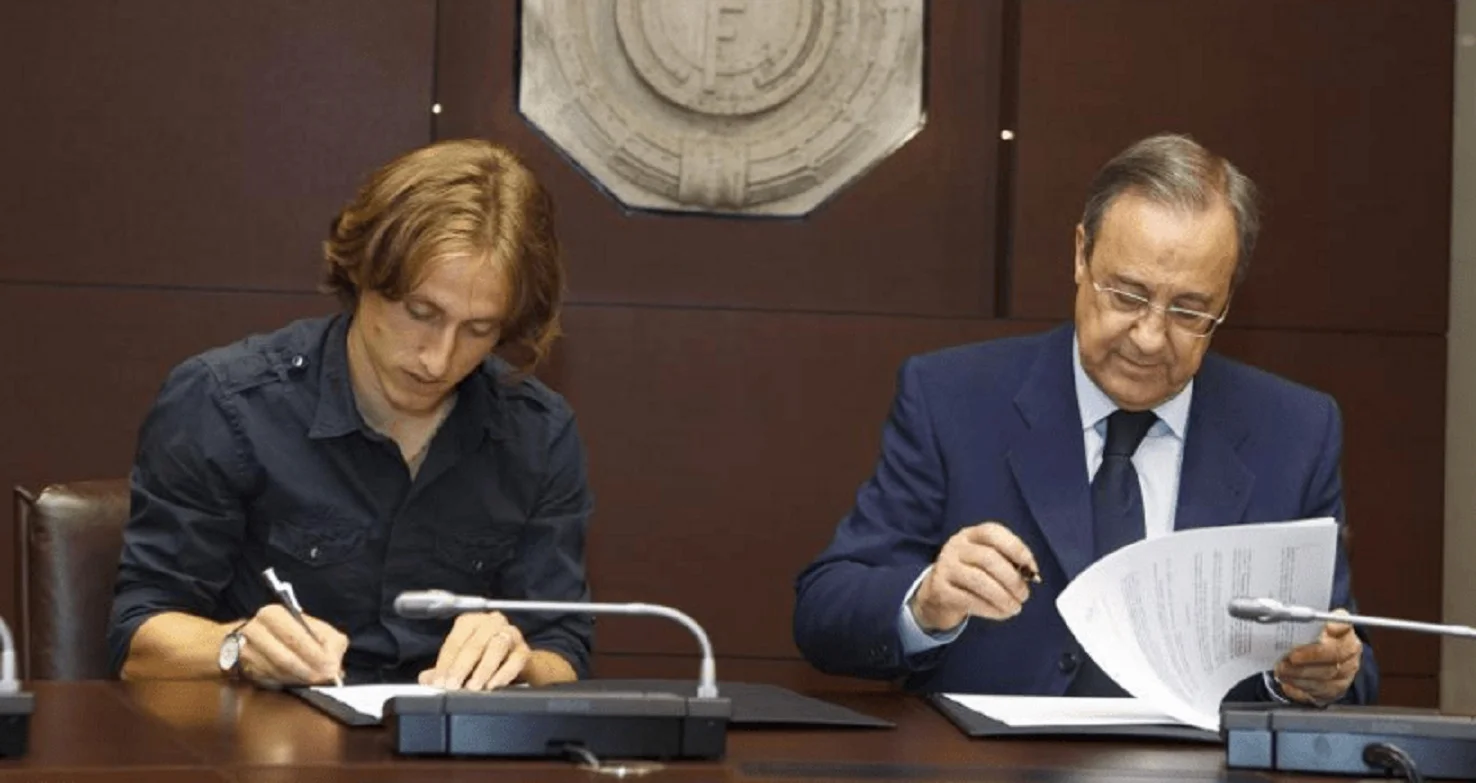 Лука Модрич и Флорентино Перес / Фото Реал